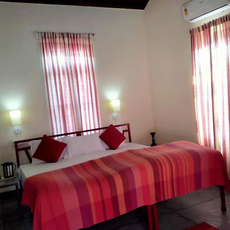 Naurang Yatri Niwas Hotell Garli Eksteriør bilde