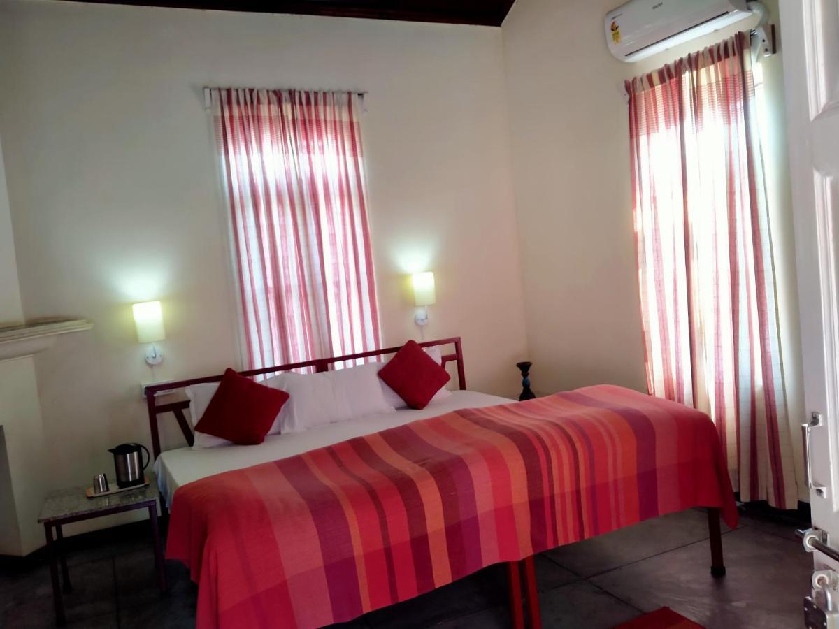 Naurang Yatri Niwas Hotell Garli Eksteriør bilde