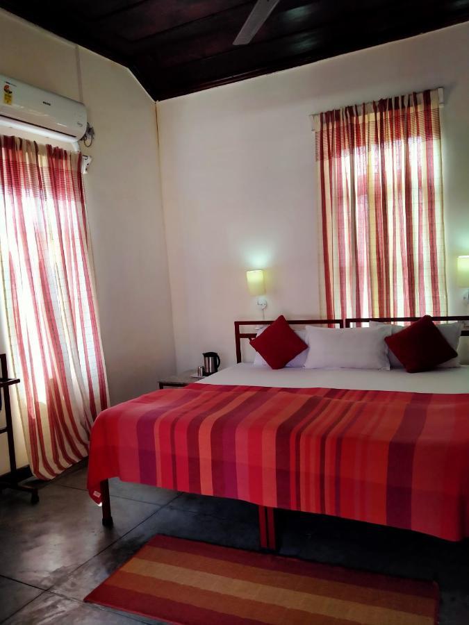 Naurang Yatri Niwas Hotell Garli Eksteriør bilde